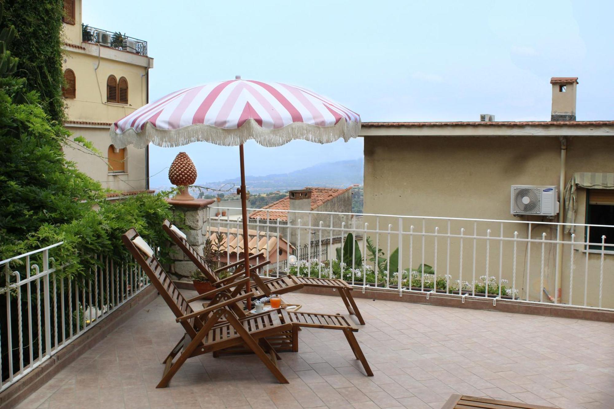 Donna Rosa - Your Home In טאורמינה מראה חיצוני תמונה